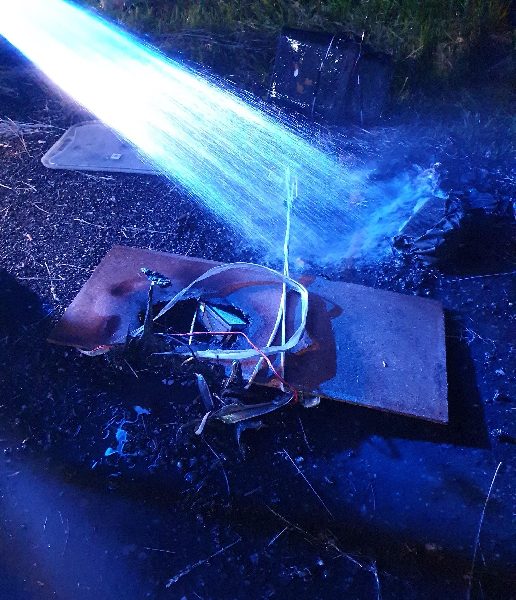 Lithium-Ionen-Akku Brand im Keller (Bild 2)